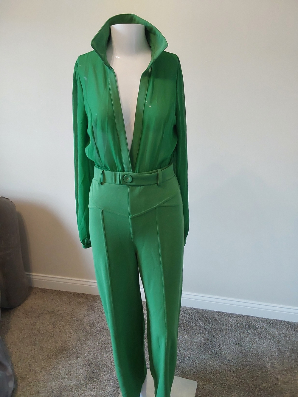 Women’s Green Long-Sleeve Jumpsuit with Belted Waist